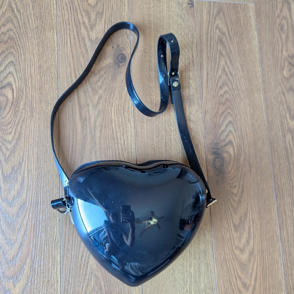 Heart Shaped Crossbody Bag With Adjustable Strap Black NWOT